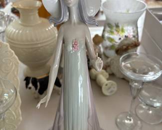 LLadro Girl Figurine