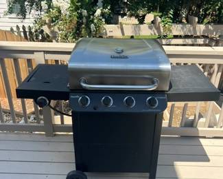 CHAR-BROIL PERFORMANCE 4-BURNER GRILL $85