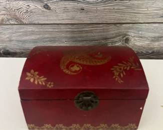 RED ASIAN STYLE DECORATIVE BOX $10