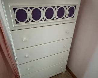 Dresser with interchangeable colors