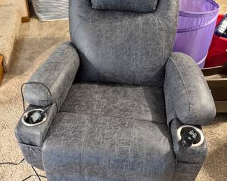 Power lift recliner