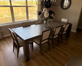 Colorado Style Furniture Dining Table and 8 Chairs $800