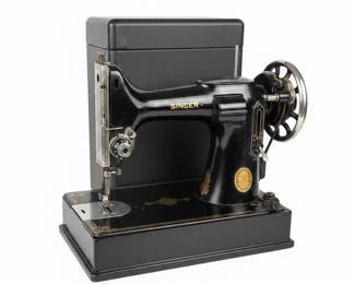 Singer Featherweight 221 Sewing Machine
