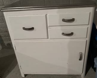 Vintage wash cabinet 