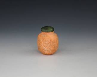 Coral carved Chinese snuff bottle