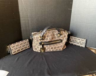 Micheal Kors Set