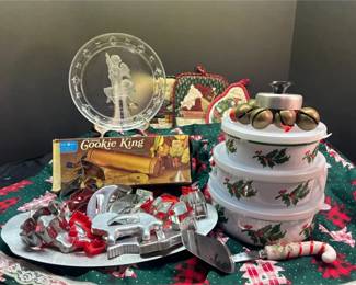 Festive Kitchen Lot