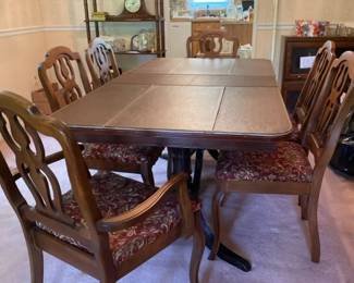 Vintage Phyfe Style Wood Dining Table and 6 Upholstered Chairs Red Gold Fabric