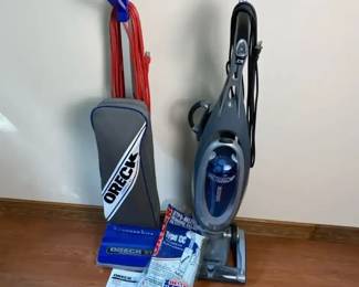 Oreck Vaccum Cleaners Lot 2 Oreck Commercial XL and Oreck Touch Bagless