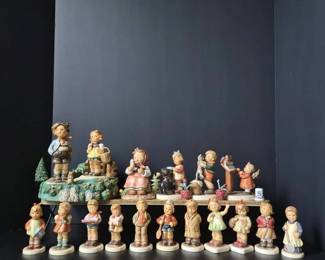 17 Hummel Ceramic Figures Goebel Germany Collection