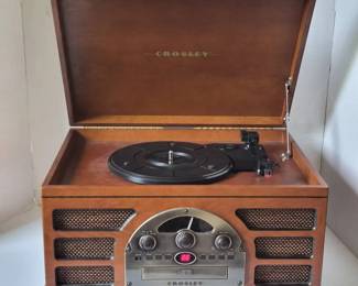 Crosley Rochester CR66 5in1 Record Turntable Cassette CD AMFM Radio