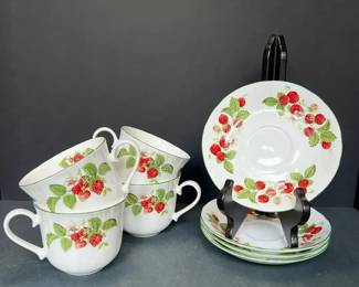 Roy Kirkham Fine Bone China Alpine Strawberry Large Teacup Saucer Set 8 Pcs