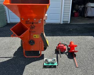 005 ECHO Bear Cat SC3206 ChipperShredder, Craftsman Chainsaw, Hedge Trimmer, MSA Safety Muffs