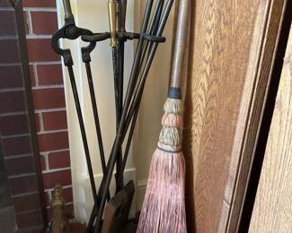 047 handcraftedhearthbroomwithwoodenhan