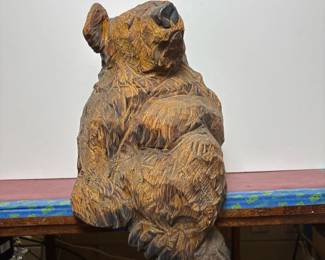 095 rustichandcarvedwoodbearshelfsitte