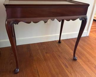 026 kittingertraytableinqueenannestyle
