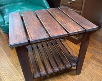 128 woodenslatsidetableinrusticstyle