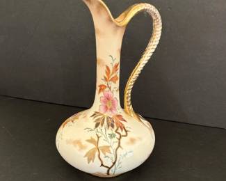 174 antiqueroyalbonnfloralewerwithgilt