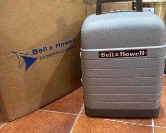 262 bellhowellvintagefilmprojectorwith