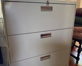 235 hon600seriesthreedrawerlateralfile