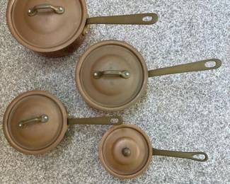 002 4frenchcoppersaucepanswithlidsbra