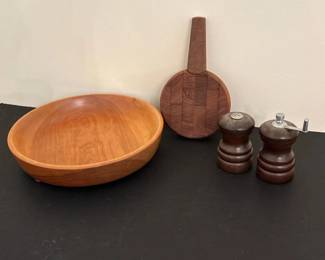 171 woodenkitchenwarelotwithbowlcutting