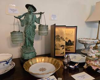 Porcelain,  miniature screen, bronze statue