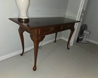 Writing desk, table lamp
