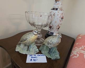 Quail figurines, porcelain lamps