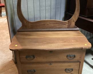 Chest w/ Towel  Holder
