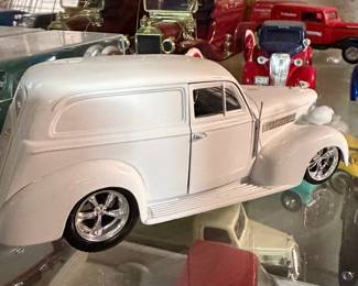 1939 Chevrolet Sedan Delivery Diecast Model - Lowrider/Street Rod