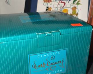 Walt Disney Classics Collection (WDCC) Figurine Box