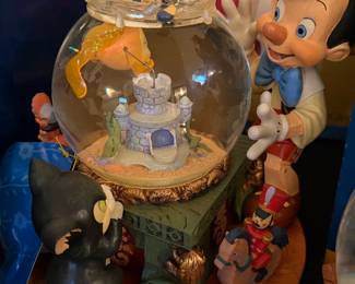 Disney Pinocchio "Toyland" Musical Water Globe
