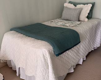 Pair of Twin Mattress & Boxspring Sets. 