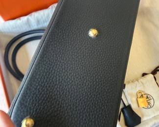 Hermes Bolide 30 in Clemence Leather. Photo 5 of 5. 