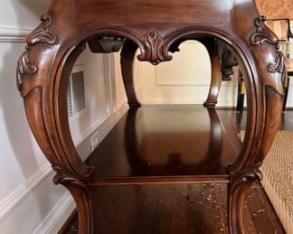 Karges Mahogany Flip-Top Buffet / Server with Cabriole Legs. Measures 45" x 31" x 22" Closed; 70" W Open. Photo 5 of 7.