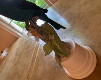 Porcelain Bird Figurine. Chipped. Photo 2 of 3. 