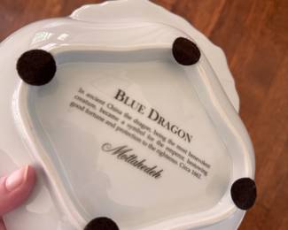 "Blue Dragon," Mottahedeh Shell Dish. Measures 9" x 8". Photo 2 of 2