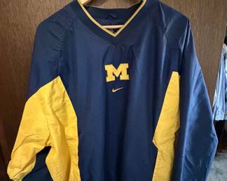 Nike Michigan Wolverines "Center Swoosh" V-Neck Windbreaker