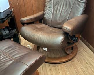Ekornes Stressless Consul Recliner and Ottoman