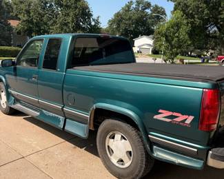 Chevrolet Silverado Z71 Extended Cab Pickup