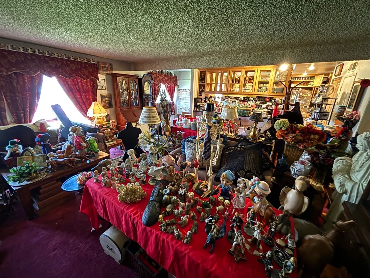 COLLECTORS PARADISE SALE by Grasons Co Elite of North OC 3 Day Estate Sale in Anaheim