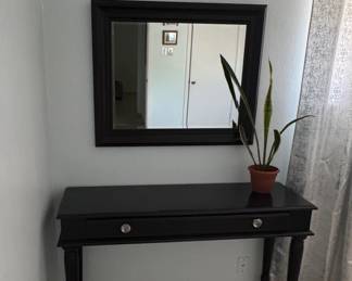 TABLE & MIRROR