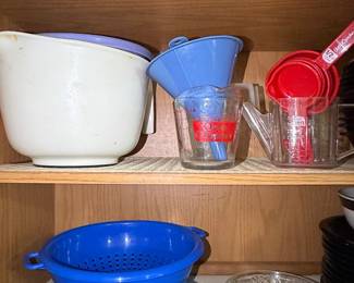 Vintage Kitchenware Lot - Anchor Hocking, Betty Crocker, Tupperware