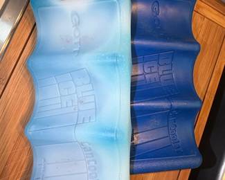 Gott Blue Ice Can Cooler Model 1056