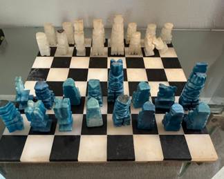 Hand-Carved Mexican Onyx Chess Set