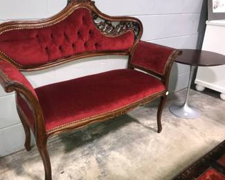 VICTORIAN PARLOUR BENCH