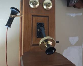 The Country Bell Radio Phone