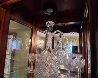 Crystal Decanter set with 6 cordial glasses