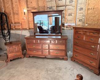 Ethan Allen Bedroom Set - Cherry Wood